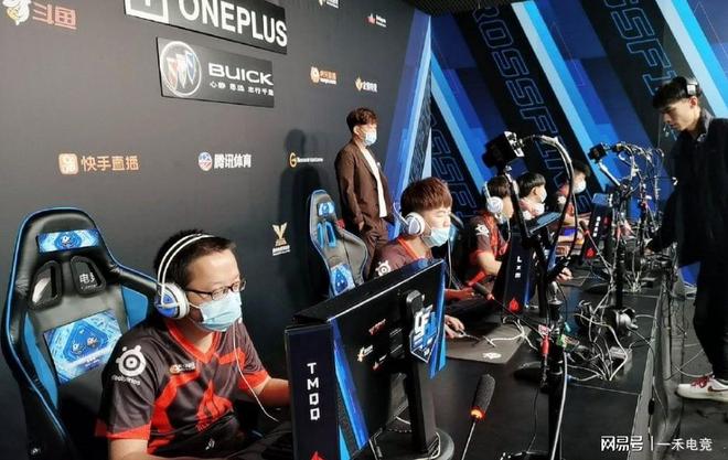 全队士气高 全队士气高